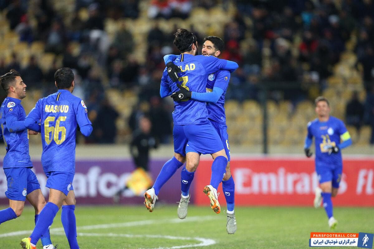 رضا عنایتی : خط هافبک استقلال برگ برنده این تیم برابر الاهلی خواهد بود