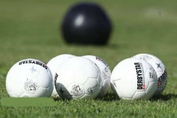 ورزشی تصمیمات اتخاذ شده از سوی ستاد مقابله با گسترش بیماری کرونا در ورزش دارای تناقضاتی بوده و اطلاعیه این ستاد بدون اطلاع‌رسانی دچار تغییر شده است.