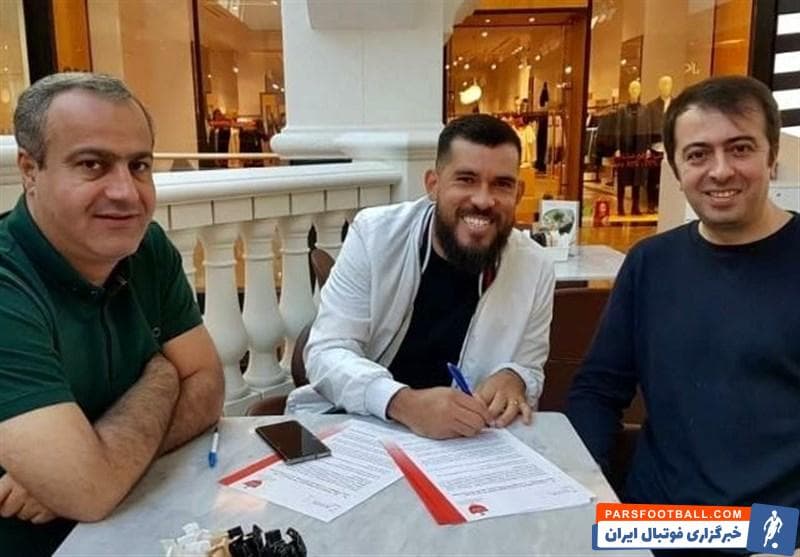 درحالی که باشگاه پرسپولیس همین چندی قبل اعلام کرد با فرناندو گابریل بازیکن سابق خود مصالحه کرده است اما حکم فیفا علیه این باشگاه به خاطر فرناندو گابریل است.