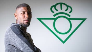 امرسون فصل بسیار خوبی را سپری می‌کند امرسون دسوزا، مدافع رئال بتیس مدعی است به پیوستن به بارسلونا فکر نمی‌کند.‌‌‌‌‌‌‌‌‌‌‌‌‌‌