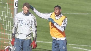 تمرین بایرن مونیخ که پشت درهای بسته برگزار میشد شاهد شوخی جالب داوید آلابا مدافع این تیم با مانوئل نویر دروازهبان باواریاییها بود.