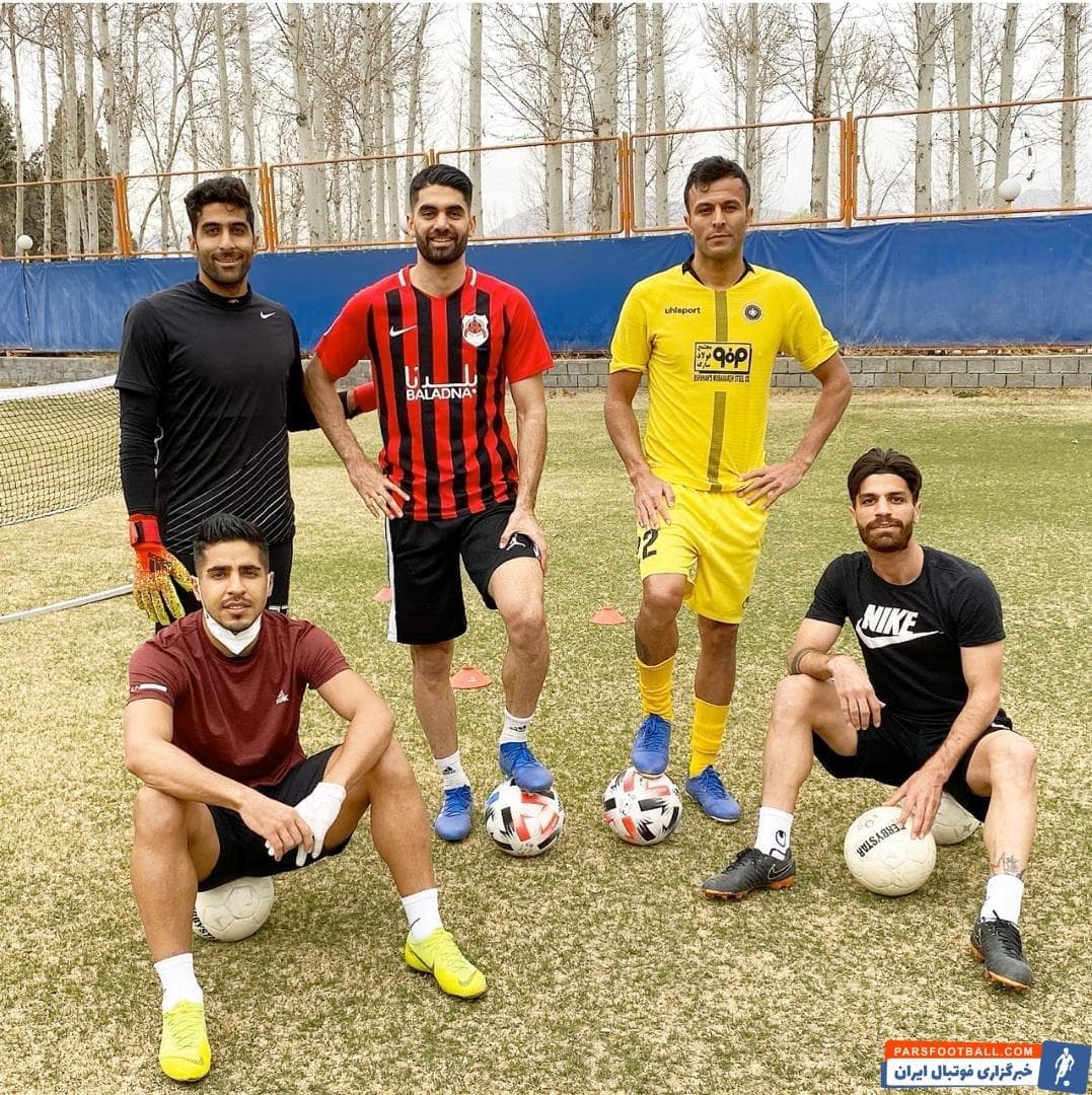 علی کریمی از سپاهان به استقلال پیوست، در اصفهان تمرینات انفرادی را دنبال می کند و در کنار علی کریمی حسن جعفری و میلاد سرلک هم هستند.