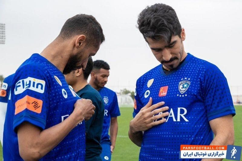 تیم الهلال در حالی از کیت جدید خود رونمایی کرد که روی لوگوی این تیم در البسه جدید ۷ ستاره به نشانه ۳ قهرمانی آسیا و ۴ نایب قهرمانی، نقش بسته است.