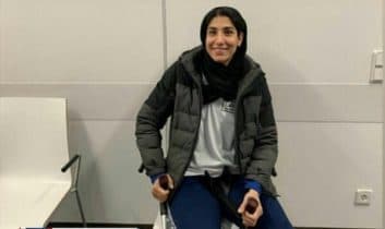 حمیده عباسعلی عضو تیم ملی کاراته ایران که یکشنبه ۱۱ اسفندماه در جریان مبارزه پایانی لیگ جهانی در سالزبورگ دچار آسیب شده بود، صبح امروز از بیمارستان مرخص شد.