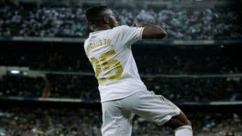 رونالدو ؛ خوشحالی وینیسیوس به سبک رونالدو در حضور کریستیانو رونالدو در ورزشگاه برنابئو