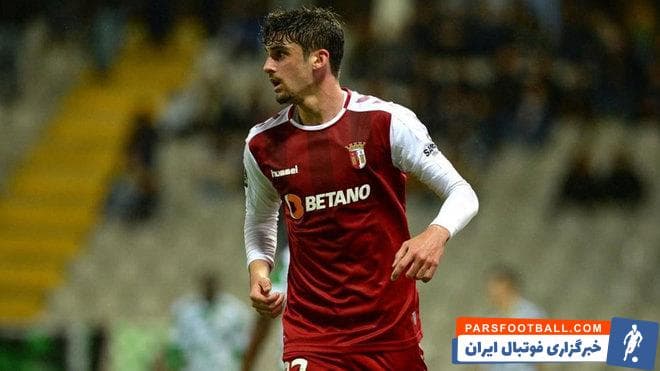 فرانسیسکو ترینکائو در انتظار به وقوع پیوستن رویای خانواده اش یعنی بازی کنار مسی می باشد