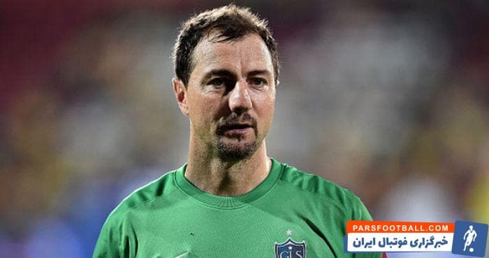 یرزی دودک : مسی در ظاهر بازیکن بسیار مودبی است اما در بازی بسیار رفتارهای زشتی دارد