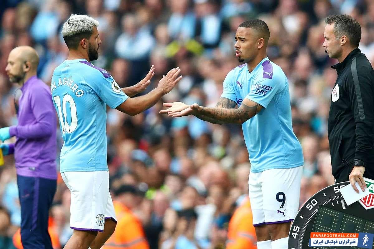 گابریل ژسوس مدعی شد با توجه به افزایشن سن آگوئرو، او دیگر مانند گذشته قادر به شرکت در امور دفاعی نیست، اما او خودش نمی داند در این سن چه شرایطی خواهد داشت.