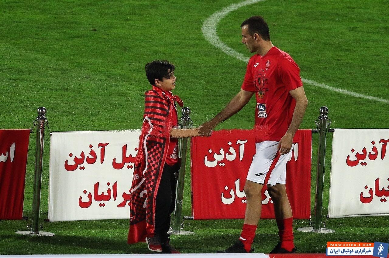 دو سال پیش در چنین روزی پرسپولیسیها دومین قهرمانی خود با برانکو ایوانکوویچ در لیگ برتر را جشن گرفتند و هانی نوروزی جام قهرمانی را بالای سر برد.