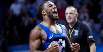 جردن باروز ستاره تیم کشتی آمریکا در روز های قرنطینه و لغو مسابقات از علاقه اش به بازگشت به ایران گفت.