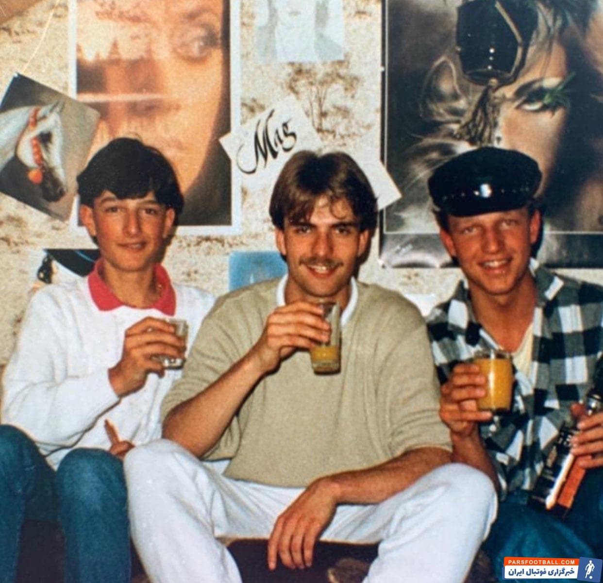 یورگن کلوپ یکی از محبوب ترین سرمربیان حال حاضر جهان است که توانست با لیورپول قهرمان لیگ قهرمانان اروپا شده و این تیم را در لیگ جزیره مدعی اصلی قهرمانی کند.