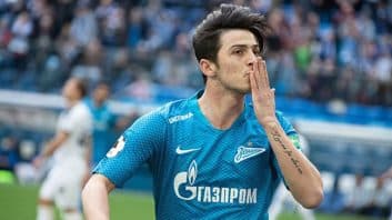 سردار آزمون ؛ رقابت سردار آزمون با یووبچ برای حضور در ناپولی