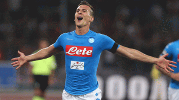 مائوریسیو ساری، سرمربی یوونتوس برای تقویت خط حمله ی خود و انتخاب یک جانشین برای ایگوایین، به سراغ آرکادیوش میلیک، ستاره لهستانی ناپولی خواهد رفت.