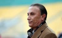 حمید درخشان ، پیشکسوت پرسپولیس، معتقد است مدیریت جدید این تیم نیاز به زمان دارد تا خرابهای را که گرفته سامان دهد.