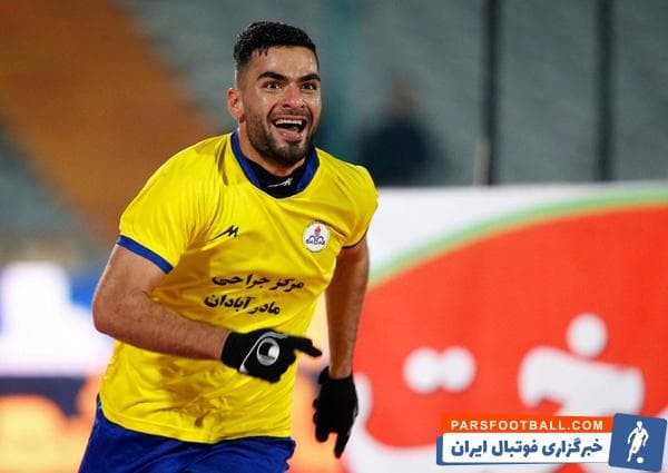 علیرضا علیزاده مهاجم تیم نفت مسجد سلیمان