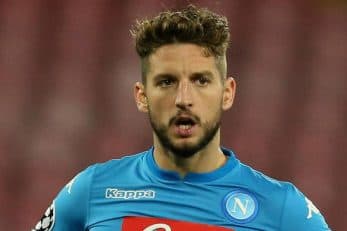 روزنامه ورزشی گازتادلواسپورت امروز نوشت با اتمام دوره قرارداد در پایان فصل جاری، مرتنس بازیکن آزاد خواهد شد و به تیم چلسی نقل مکان خواهد کرد.