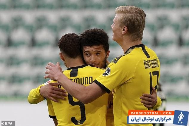 جیدون سانچو ستاره انگلیسی دورتموند به دلیل در آغوش گرفتن اشرف حکیمی، همتیمیاش در جریان دیدار دورتموند و ولفسبورگ توبیخ خواهد شد.