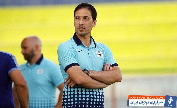 استقلال فرزاد آشوبی