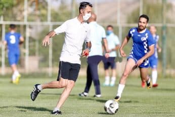 رضا عنایتی سرمربی باشگاه هوادار است که در نیم فصل دوم هدایت این تیم را برعهده گرفته است و در این مدت تیمش در 8 بازی شکستی را تجربه نکرده است.