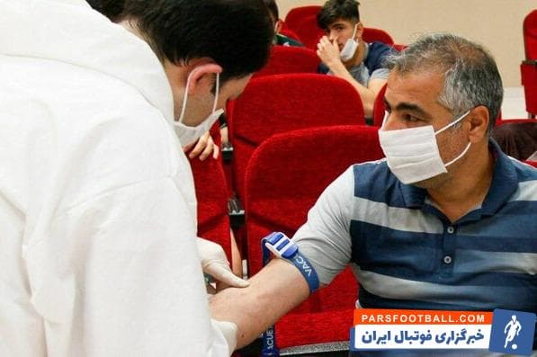 پس از مشکوک بودن تست کرونای ۴ بازیکن تراکتور امروز آنها بار دیگر تست خواهند داد تا تکلیف تمرینات تیم تراکتور مشخص شود.