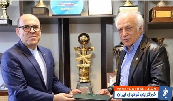 عبداللهی پیش از این به عنوان بازیکن، سرمربی و سرپرست سالهای زیادی به استقلال خدمت کرده و از امروز مشاور عالی مدیرعامل در تیم بزرگسالان است.