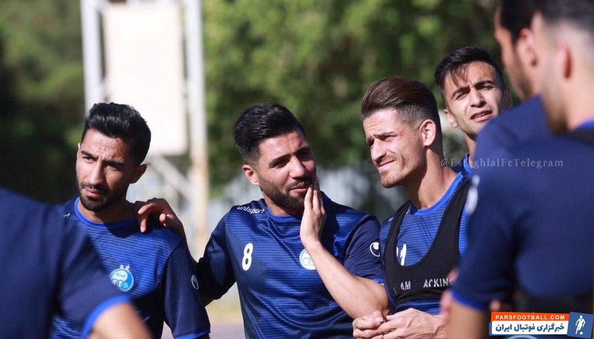 فرشید اسماعیلی با حضور در تمرینات گروهی نشان داد که مشکلی برای همراهی تیمش مقابل فولاد نداردو با نظر کادرفنی میتواند در شروع مسابقات بازی کند.