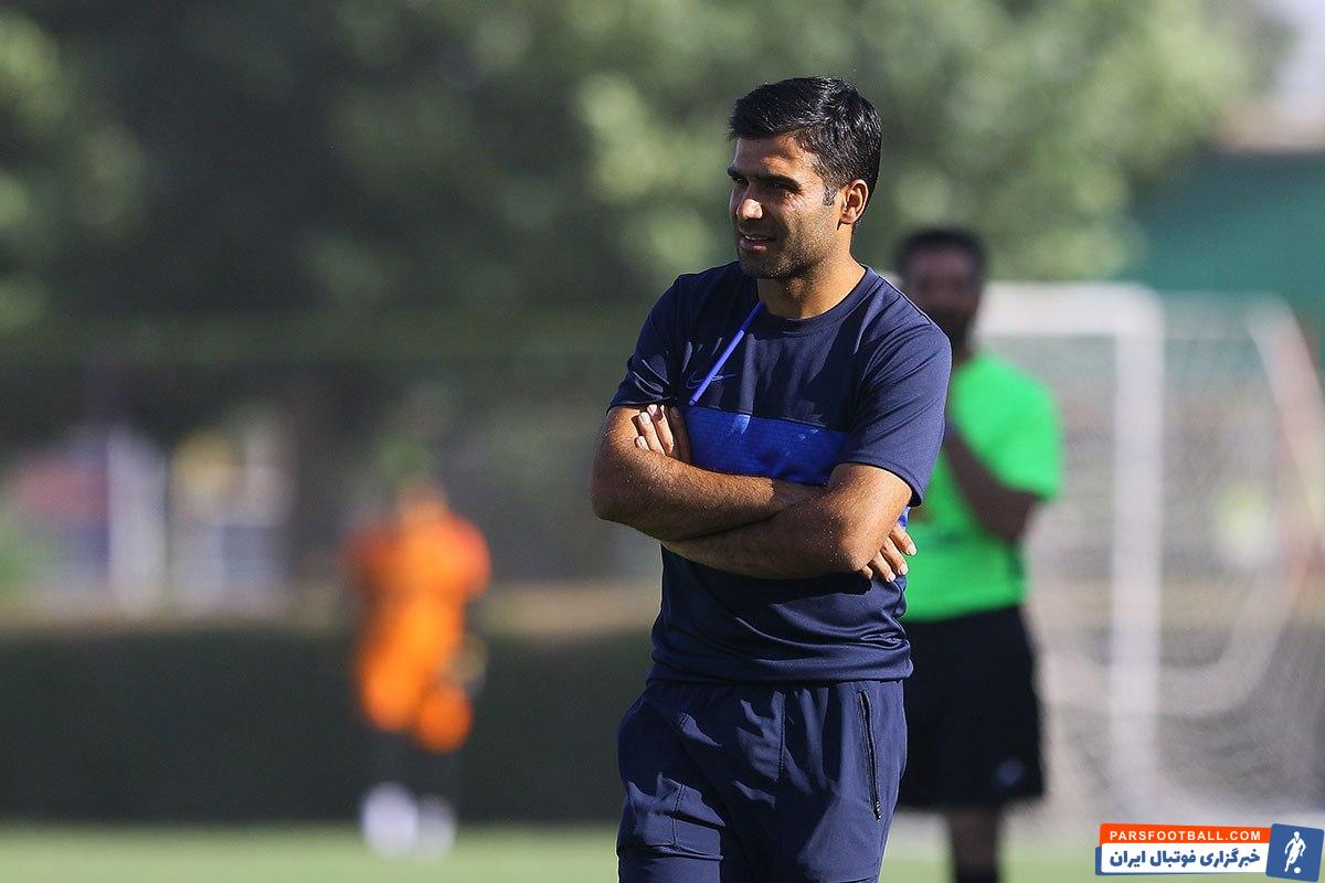 با وجود اینکه امید رضا روانخواه از سوی کمیته اخلاق محروم شده بود این مربی در بازی های دوستانه روی نیمکت تیمش می نشیند و به نظر می رسد مشکلش حل شده است.