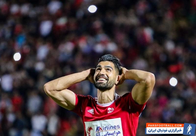 رضا اسدی هافبک جوان تیم فوتبال تراکتور