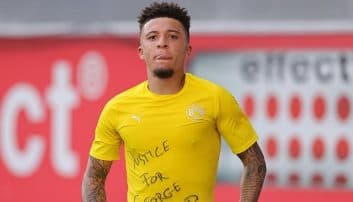 دورتموند موفق شد در دیداری از هفته بیست‌ونهم بوندس‌لیگا ۶ بر یک پادربورن را ببرد که در این بازی جیدن سانچو برای اولین مرتبه در دوران بازی‌اش هت‌تریک کرد.