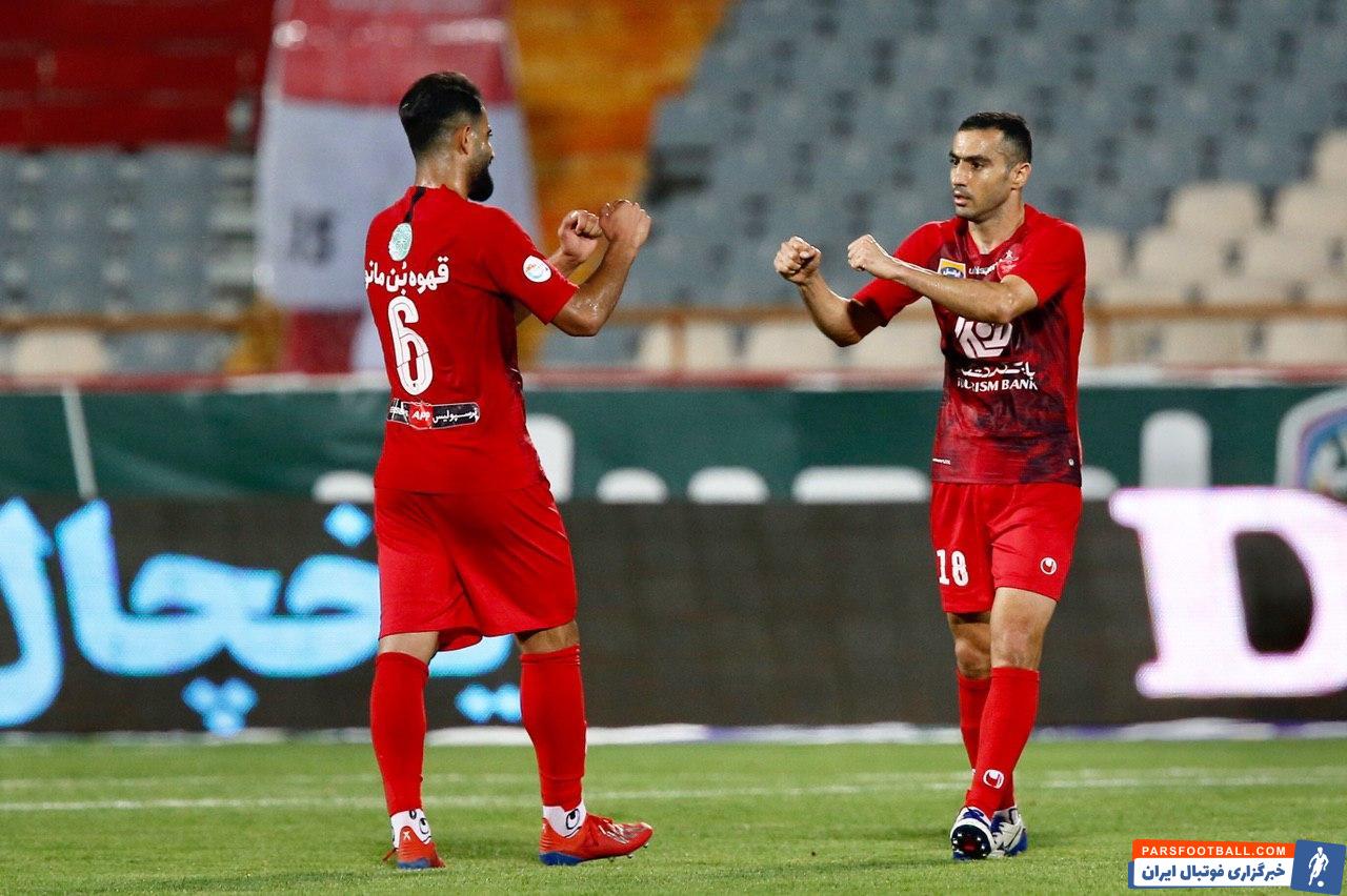 اگر گلمحمدی با احتیاط وارد زمین شود، در آن صورت محسن ربیع خواه هافبک دفاعی او خواهد بود و احمد نوراللهی یک خط جلوتر به میدان خواهد رفت.