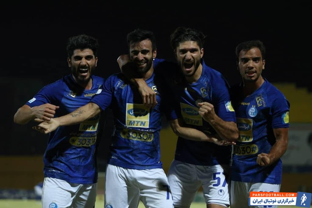 استقلال در هفته بیست و پنجم لیگ برتر بعد از مدت ها موفق شد به برد برسد و با نتیجه دو بر صفر صنعت نفت آبادان را شکست بدهد.