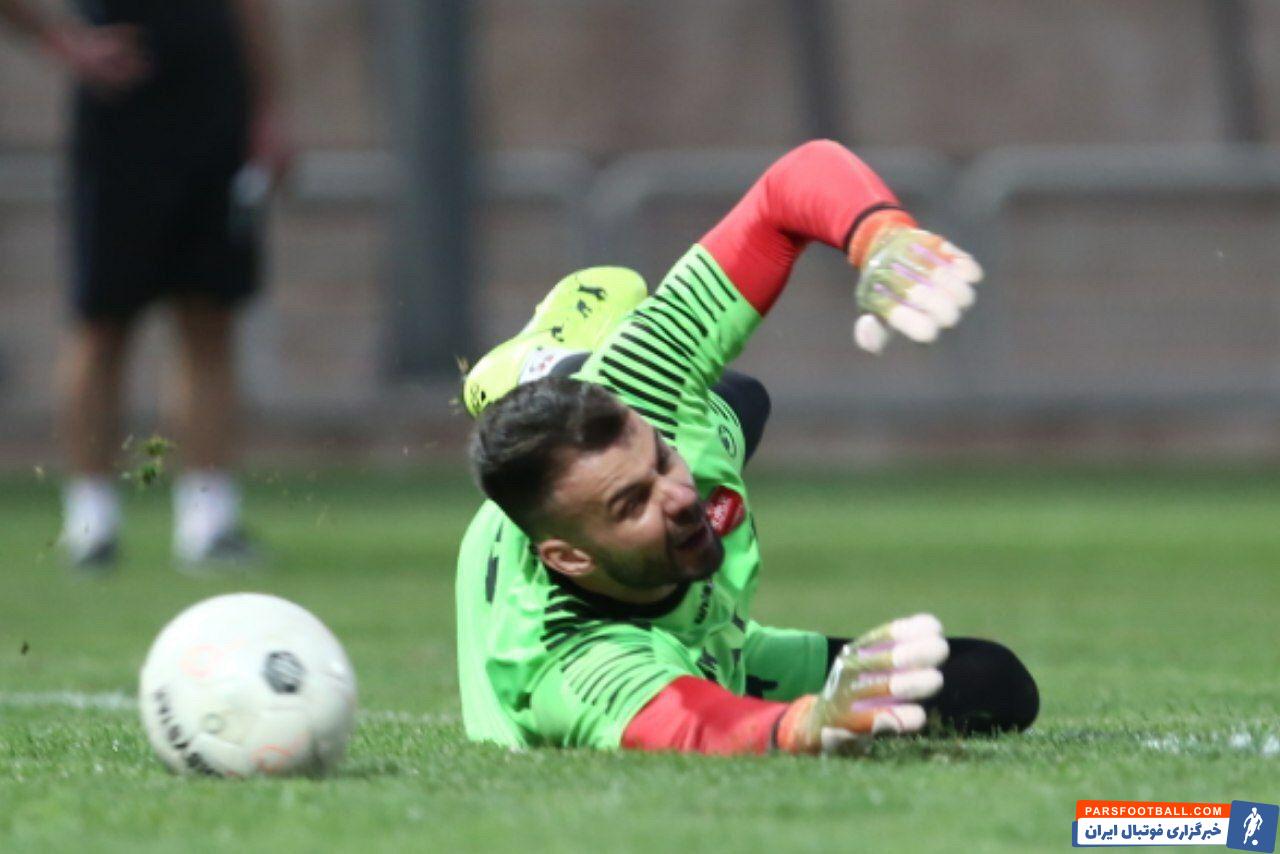 رادوشوویچ دروازهبانی که در ۱۱ بازی ۱۰ کلین شیت داشته و تنها ۹.۰۹ درصد گل های این فصل سرخ ها در حضور او وارد دروازه این تیم شده است.