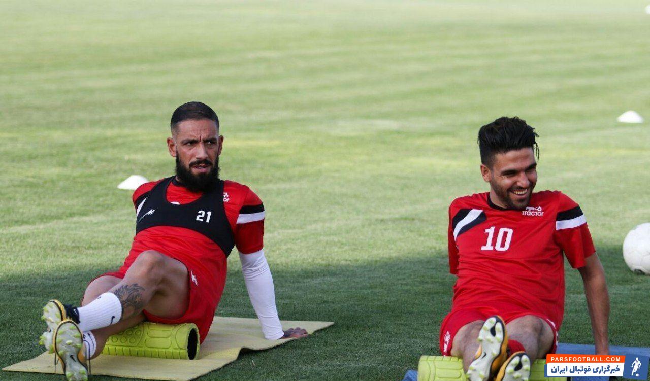 اشکان دژاگه که بعد از غیبت طولانی به تمرینات آمده با ظاهری متفاوت از قبل و با ریشهای بلند تعجب همبازیان خود را برانگیخته است.