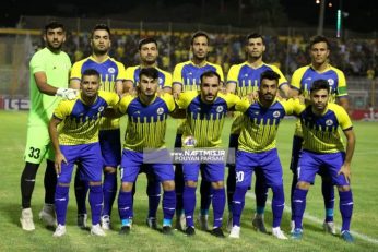 تمرین تیم فوتبال نفت مسجد سلیمان برای بازی نیمه نهایی جام حذفی مقابل تراکتور برگزار شد.