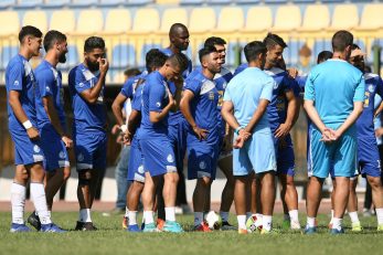 تیم فوتبال استقلال عصر امروز تمرینات خود را به منظور تقابل با پرسپولیس در نیمه نهایی جام حذفی پیگیری کرد.