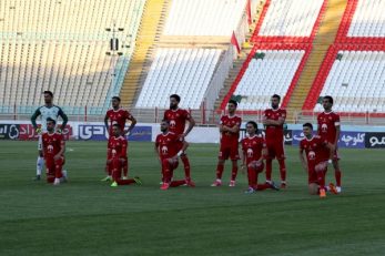 تیم فوتبال تراکتور با تک گل تماشایی مهری و در حالیکه دقایق پایانی را 10 نفره سپری میکرد، توانست مقابل نفت مسجدسلیمان به پیروزی برسد.