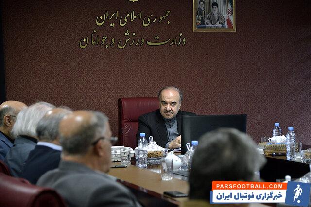 جلسه خصوصی سازی دو باشگاه استقلال و پرسپولیس امروز با حضور وزیر ورزش و جوانان پیگیری شد.