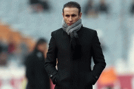 یحیی گلمحمدی سرمربی تیم فوتبال پرسپولیس در کنفرانس خبری قبل از بازی مقابل استقلال حاضر شد.