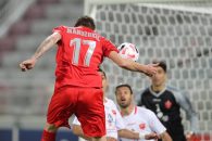 مهمترین چهره این عکس که مربوط به بازی رفت دو تیم است، ماریو مانژوکیچ است. مهاجمی که موفق شد دروازه بیرانوند و پرسپولیس را باز کند.