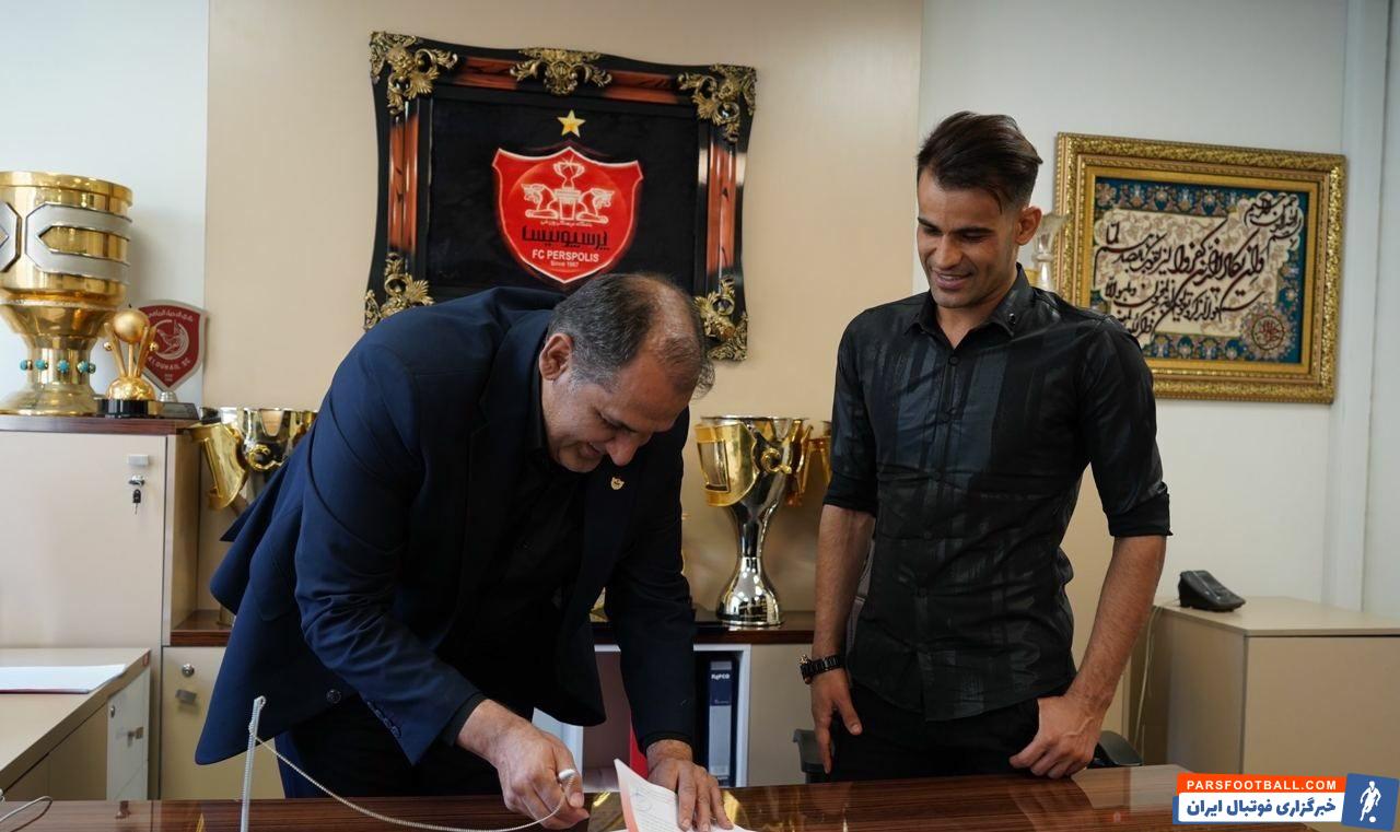 عیسی آل کثیر عیسی آلکثیر هم پس از مذاکراتی که سهشنبه گذشته با باشگاه پرسپولیس انجام داد با مسئولان این باشگاه از لحاظ مالی به توافق نهایی رسید.