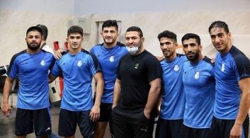 رضا یزدانى قرارداد خود را با استقلال به ثبت رساند تا علاوه بر قرار گرفتن تیم تحت هدایتش در قالب یکى از مدعیان اصلى، بر جذابیت افزوده شود.