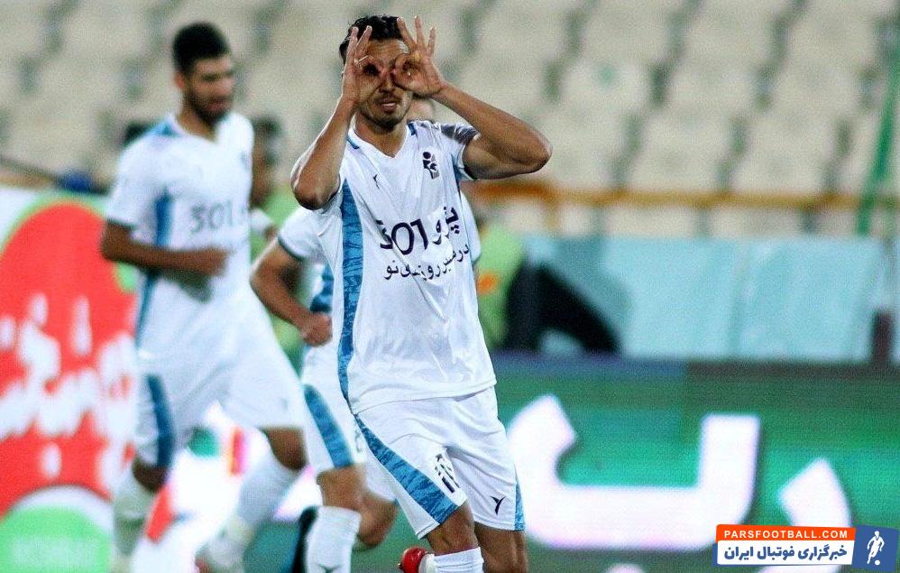 سعید واسعی ؛ استقلال