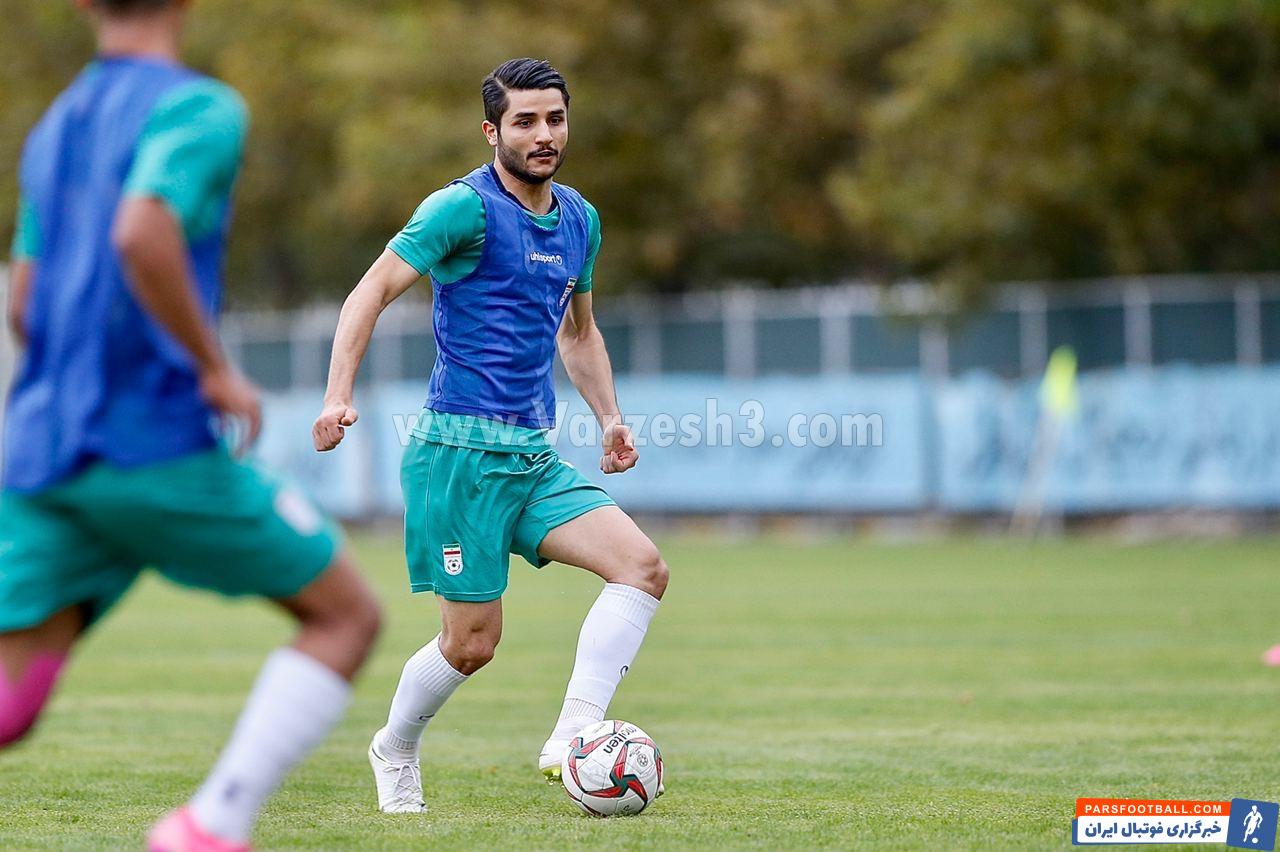 عارف غلامی مدافع استقلال با پیراهن آبی در اردوی تیم ملی ایران