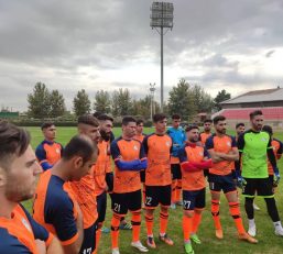 استقلال خوزستان آخرین قهرمان لیگ برتر در لیگ یک حضور دارد اما با امیر خلیفه اصل سرمربی جوان و کار بلد خود به فکر بازگشت به لیگ برتر است.