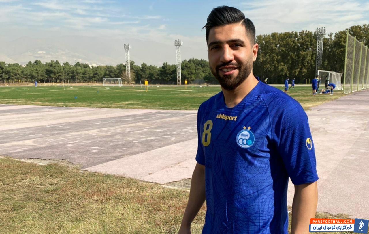 فرشید اسماعیلی ، سینا خادم پور و عرفان خلیلی ۳ بازیکن استقلال بودند که حدود ۱۰ روز قبل تست کرونایشان مثبت شد و به قرنطینه رفتند.