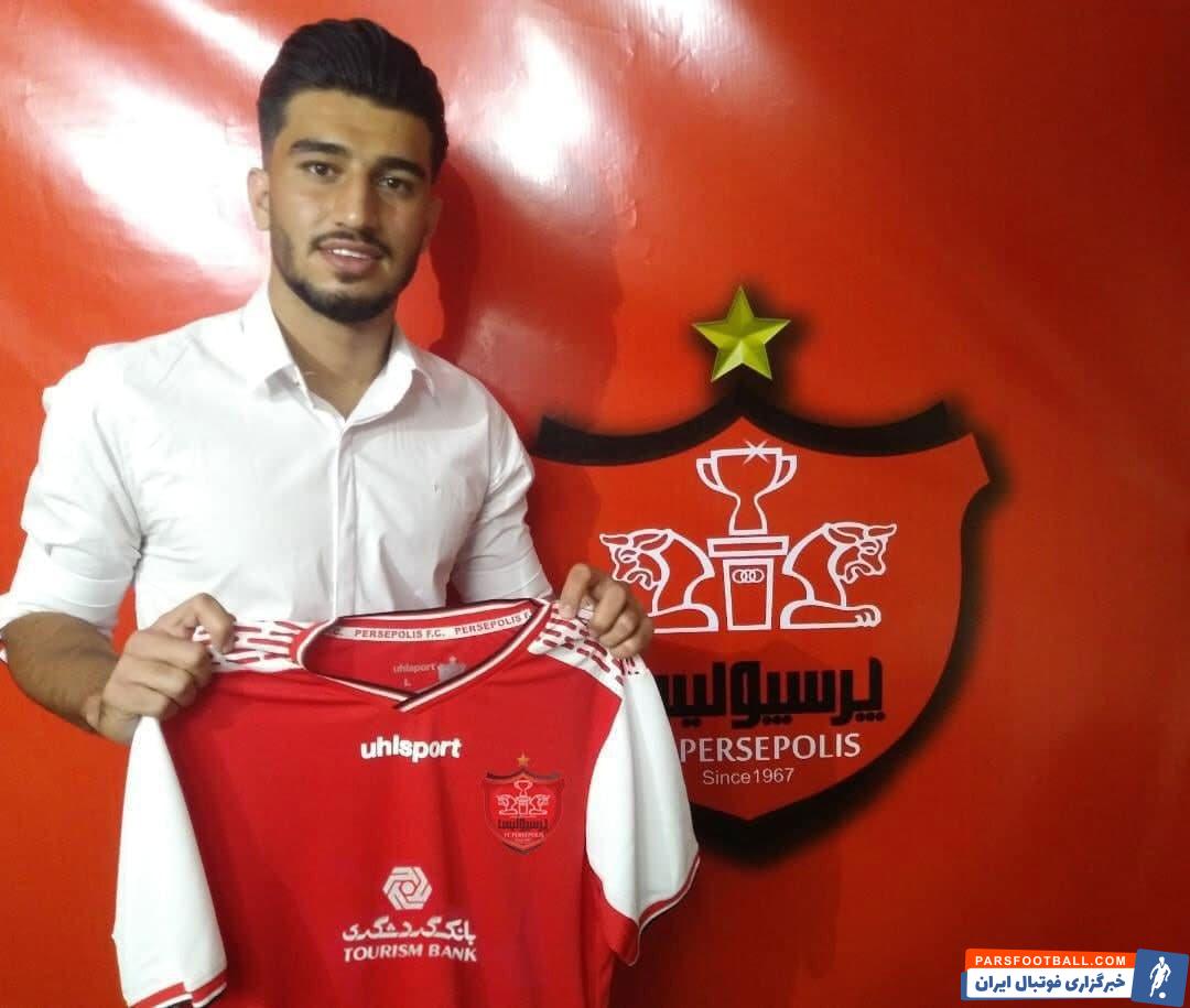 محمد شریفی به عنوان یکی از پدیده های لیگ برتر محسوب میشود و تلاش میکند تا در خط هافبک پرترافیک پرسپولیس جای خود را پیدا کند.