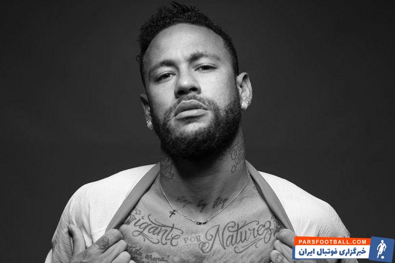 نیمار جونیور که همواره حاشیه های زیادی را اطراف خود داشته است، به تازگی در صفحه شخصیاش در اینستاگرام از خالکوبی جدید خود رونمایی کرده است.