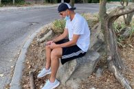 زیدان که در روز ها سرش خلوت تر است این عکس را از خود در صفحه شخصی‌اش در اینستاگرام منتشر کرده است. او در این عکس، تیپی دارد که کمتر او را به این صورت دیده‌ایم.