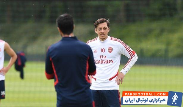 مسوت اوزیل هر هفته ۳۵۰ هزار پوند حقوق در باشگاه آرسنال میگیرد و باشگاه در پی فروش او بوده که این اتفاق در نهایت رخ نداد.