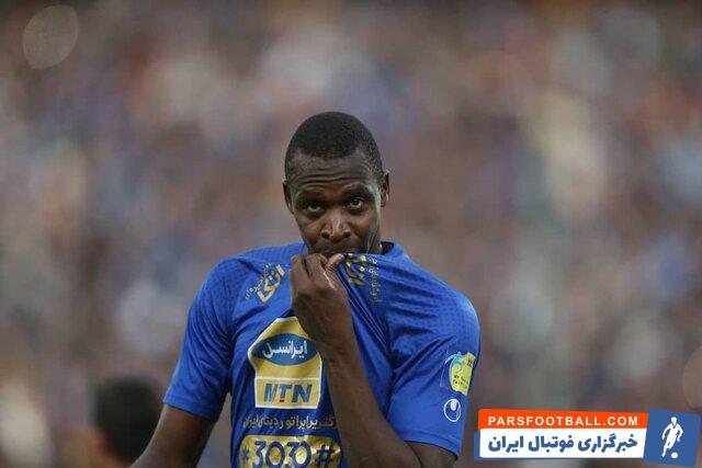 شیخ دیاباته ، آقای گل فصل گذشته لیگ برتر ایران ، به علت دریافت نکردن مطالباتش به احتمال زیاد از تیم استقلال جدا خواهد شد.